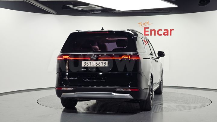 Kia Carnival 2021 — 4