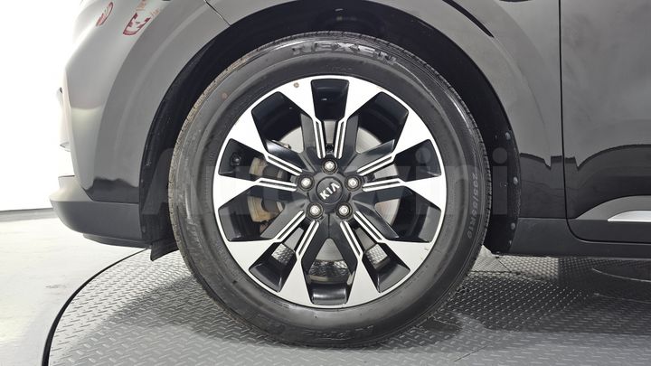Kia Carnival 2021 — 5