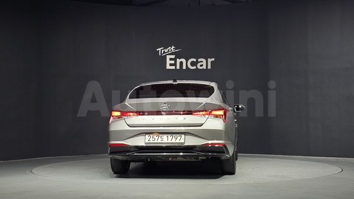 Hyundai Avante 2022 — 4