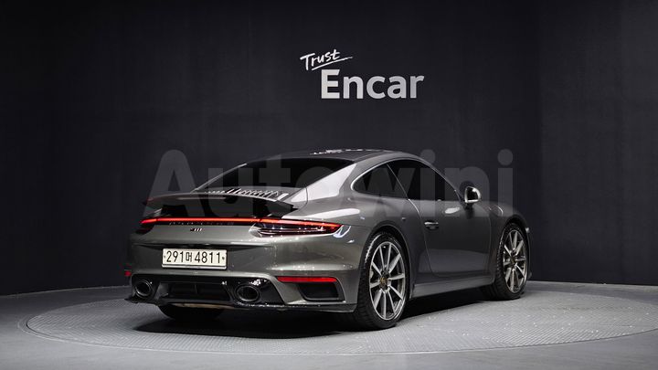 Porsche 911 2017 — 2