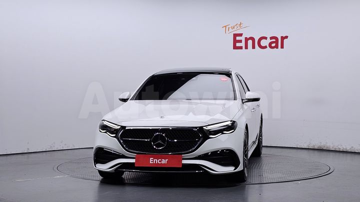 Mercedes-Benz E Class 2025 — 3