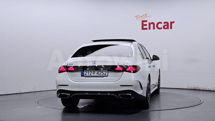 Mercedes-Benz E Class 2025 — 4