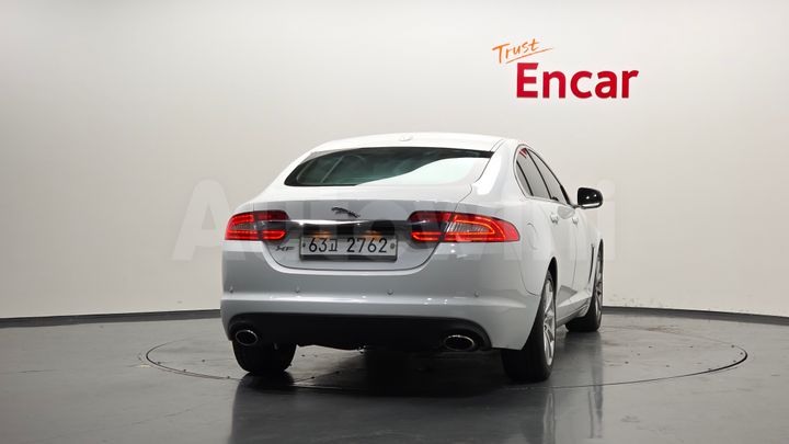 Jaguar XF 2012 — 4