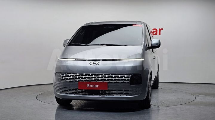 Hyundai Staria 2023 — 2