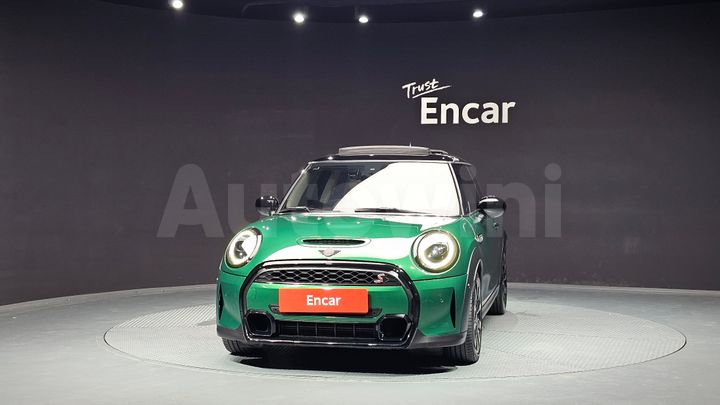 Mini Cooper 2023 — 3