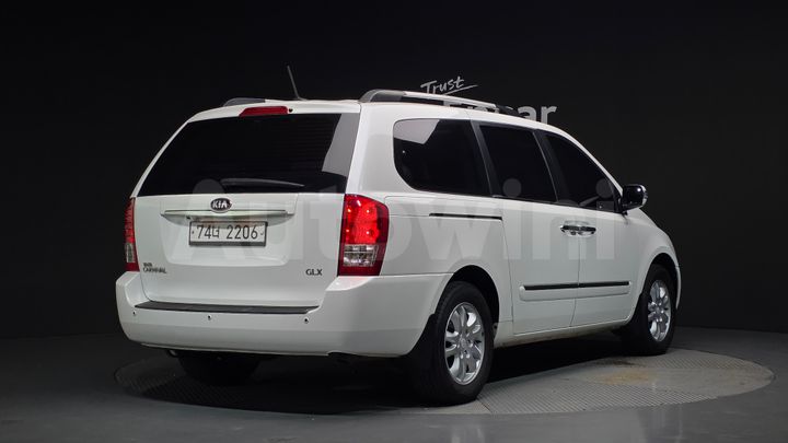 Kia Carnival 2013 — 2