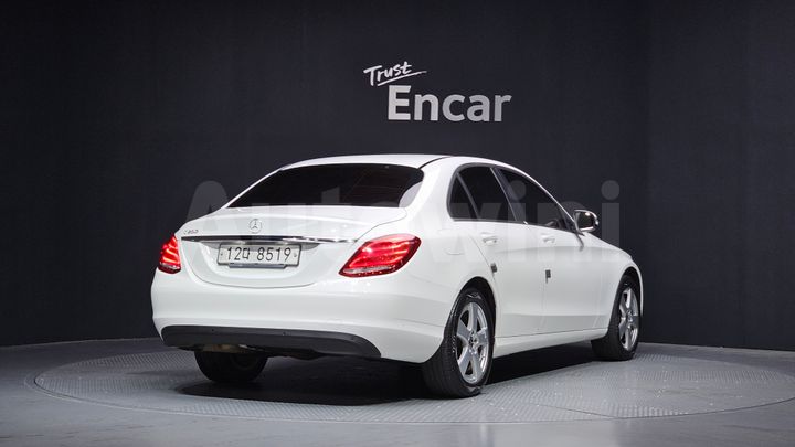 Mercedes-Benz C Class 2017 — 2