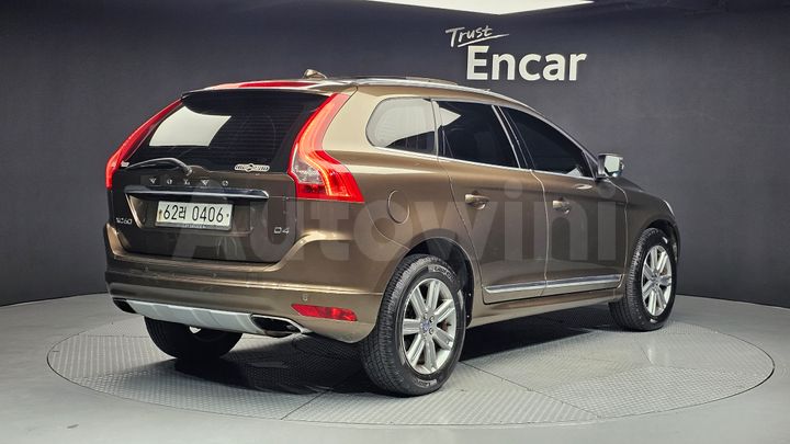 Volvo XC60 2016 — 2