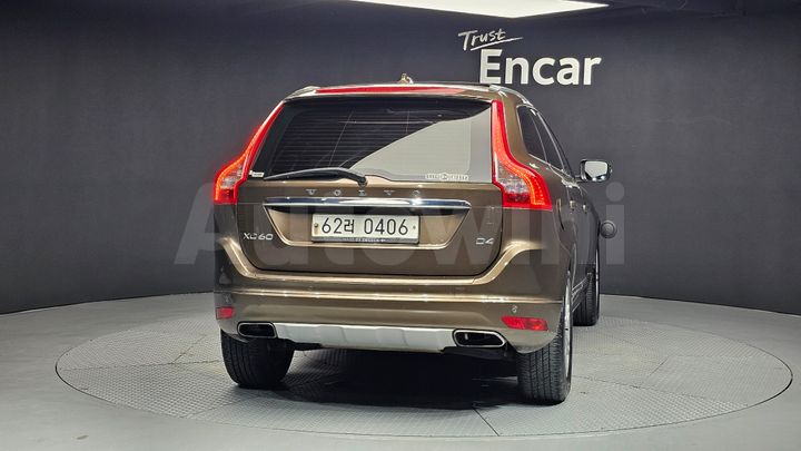 Volvo XC60 2016 — 4