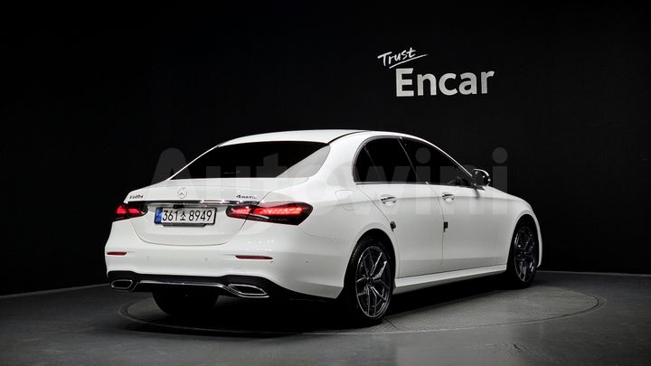 Mercedes-Benz E Class 2022 — 2