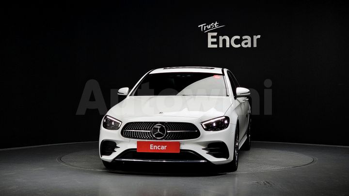 Mercedes-Benz E Class 2022 — 3