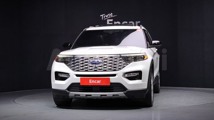 Ford Explorer 2022 — 3