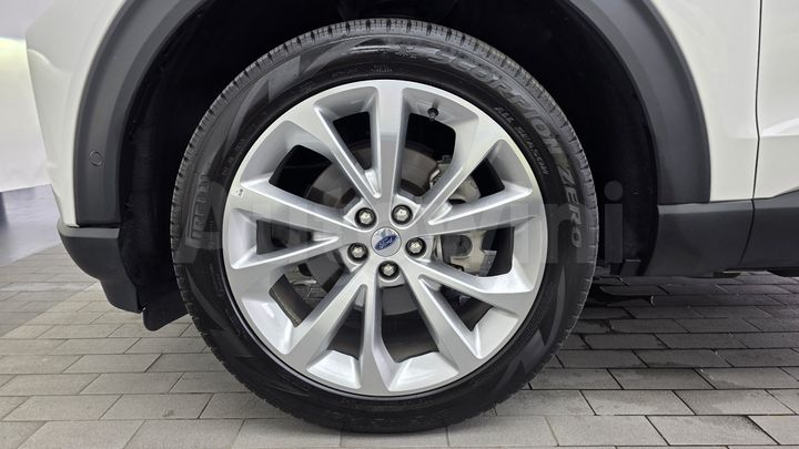 Ford Explorer 2022 — 5