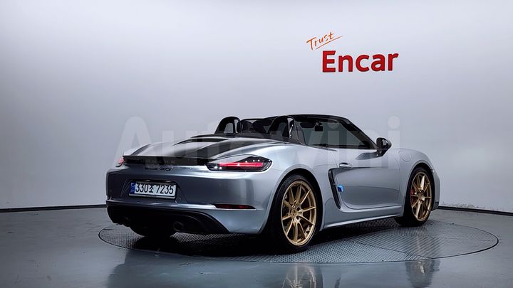 Porsche 718