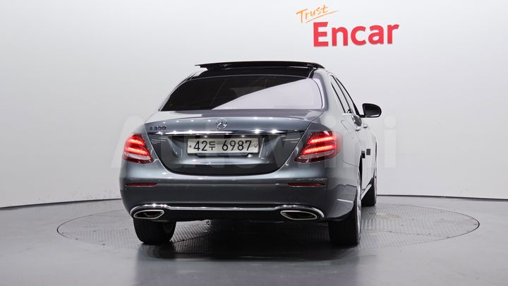 Mercedes-Benz E Class 2019 — 4