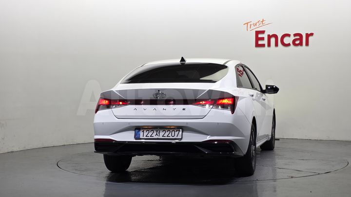 Hyundai Avante 2023 — 4