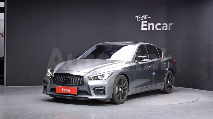 Infiniti Q