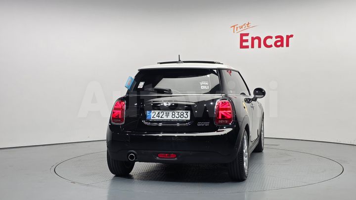Mini Cooper 2020 — 4