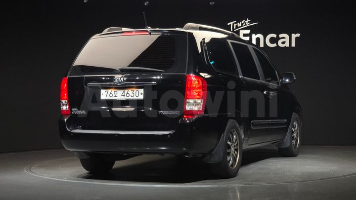 Kia Carnival 2013 — 2