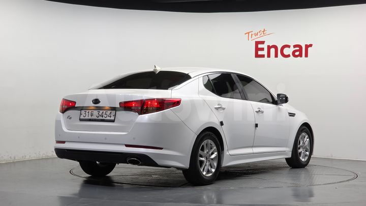 Kia K5 2012 — 2