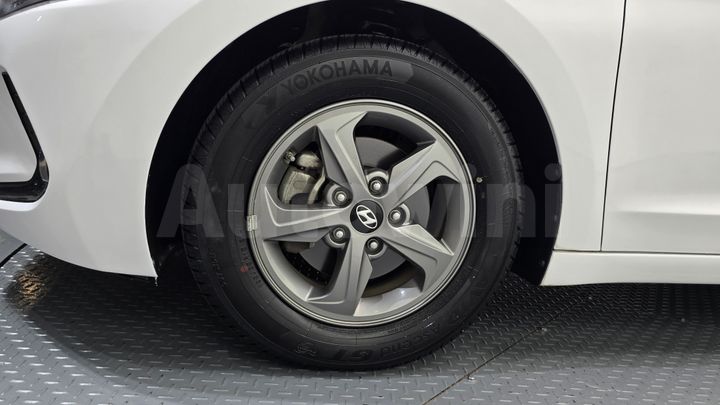 Hyundai Avante 2017 — 5