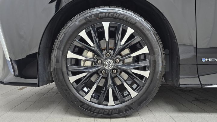 Toyota Alphard 2025 — 5