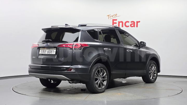 Toyota RAV4 2017 — 2