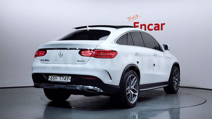 Mercedes Benz GLE Class 2017 — 2