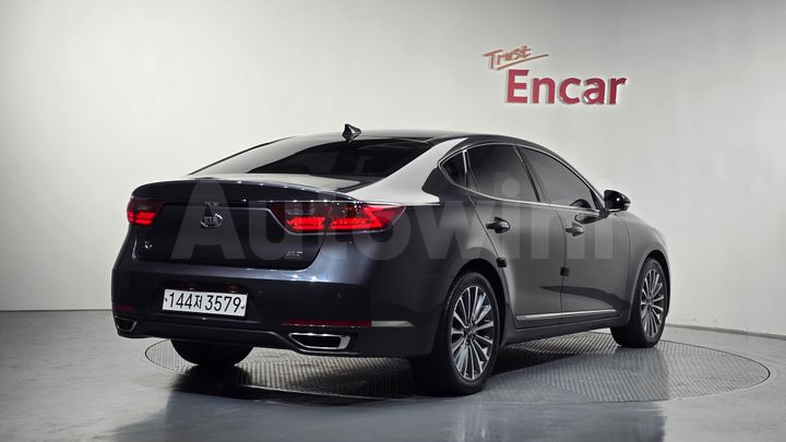 Kia K7 2019 — 2