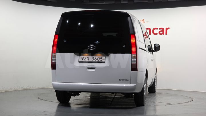 Hyundai Staria 2022 — 4