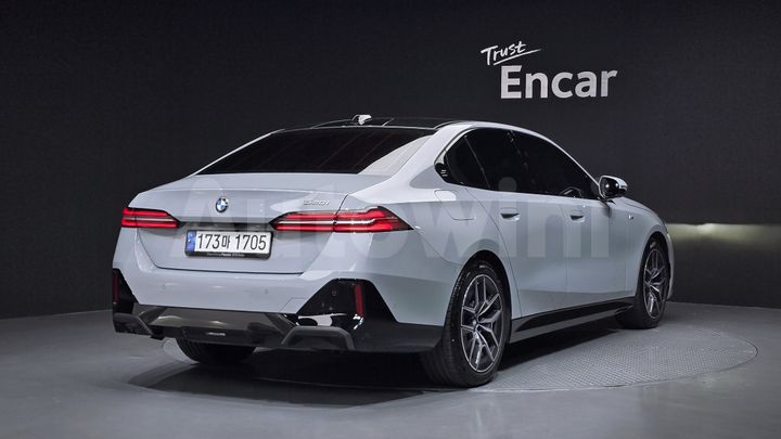 BMW 5 Series 2024 — 2