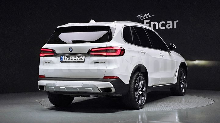 BMW X5 2022 — 2