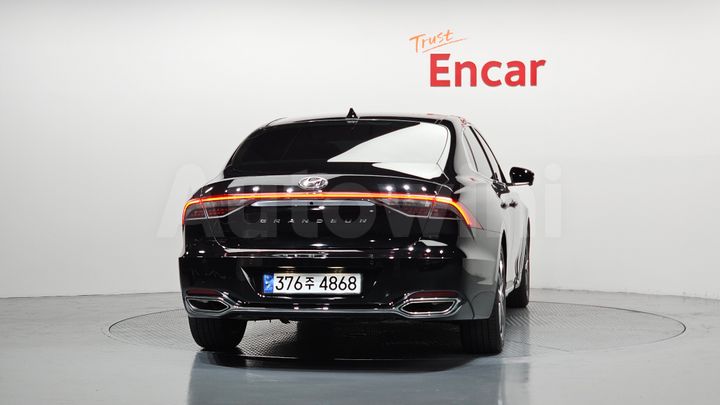 Hyundai Grandeur 2023 — 4