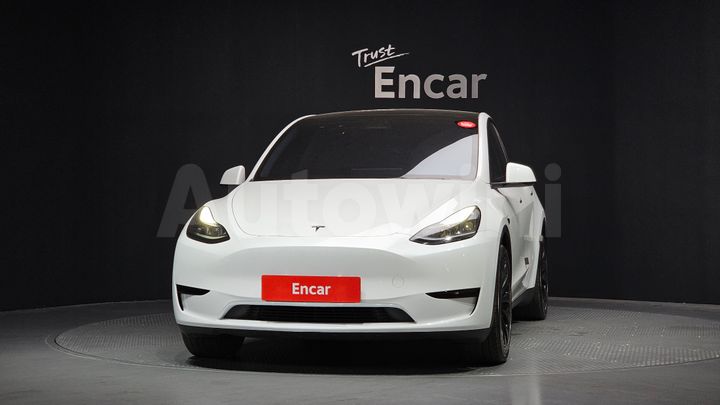 Tesla Model Y 2024 — 4