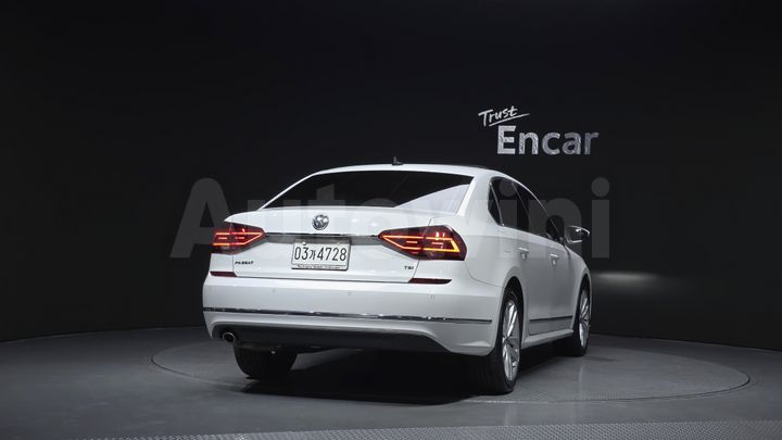Volkswagen Passat 2018 — 4
