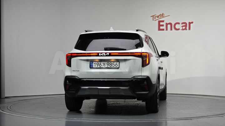 Kia Seltos 2023 — 4