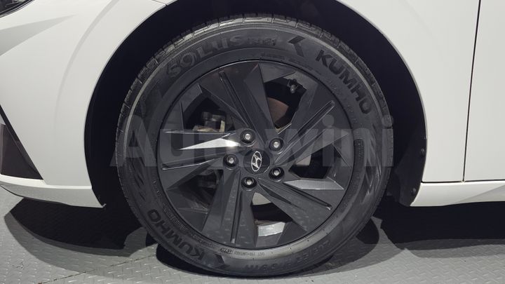 Hyundai Avante 2023 — 5