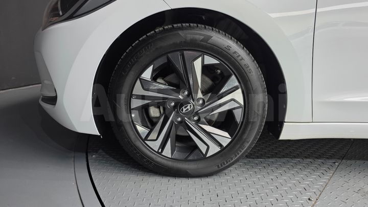 Hyundai Avante 2016 — 5