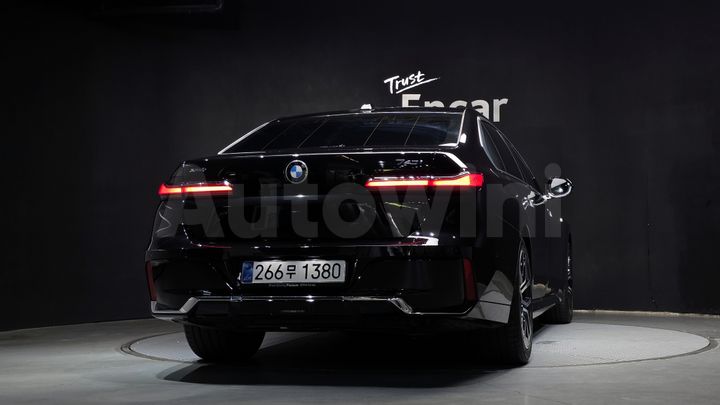 BMW 7 Series 2025 — 4
