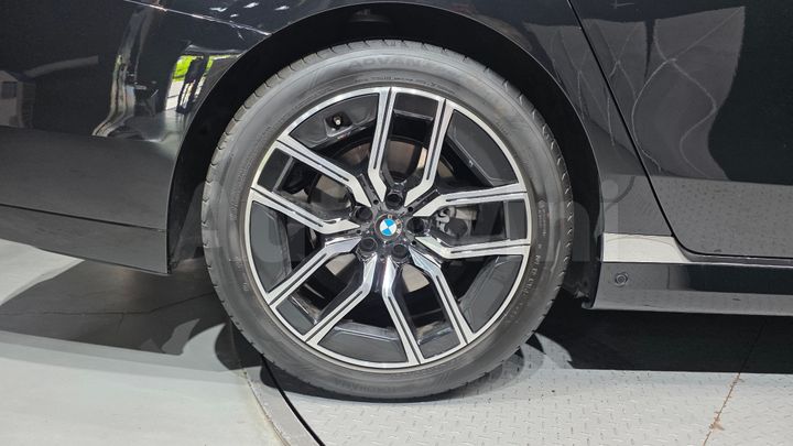 BMW 7 Series 2025 — 5