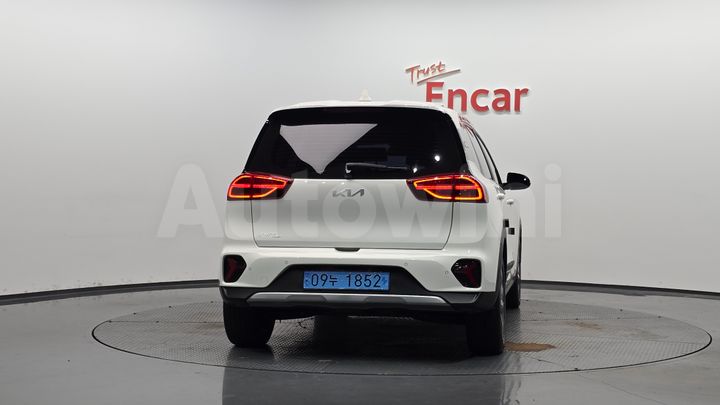 Kia Niro 2023 — 3