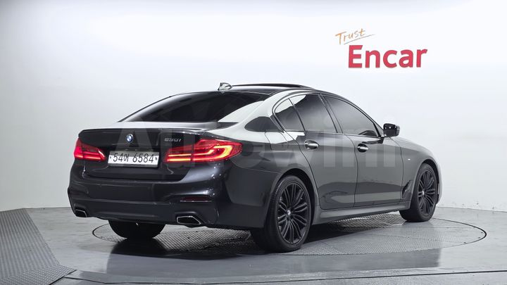 BMW 5 Series 2017 — 2