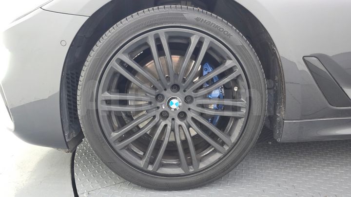 BMW 5 Series 2017 — 5