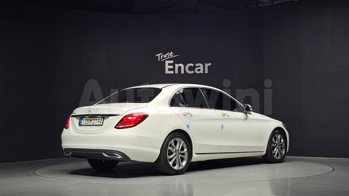 Mercedes-Benz C Class 2016 — 2