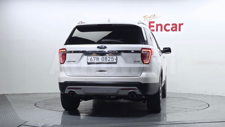 Ford Explorer 2016 — 4