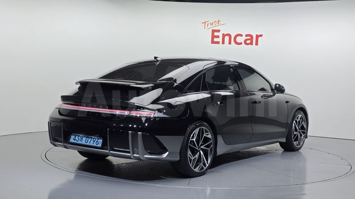 Hyundai Ioniq 2023 — 2