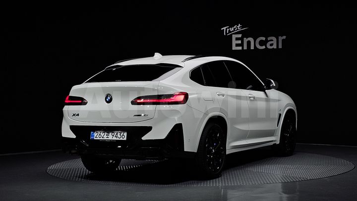 BMW X4 2025 — 2