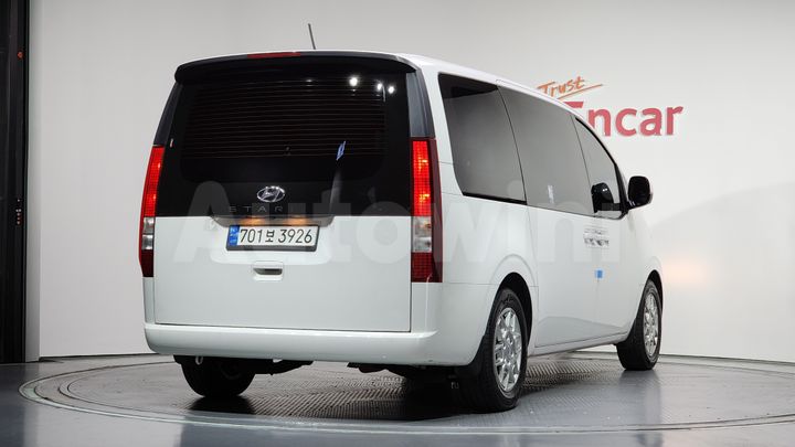 Hyundai Staria 2023 — 2
