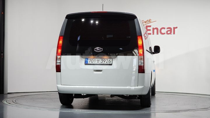 Hyundai Staria 2023 — 4