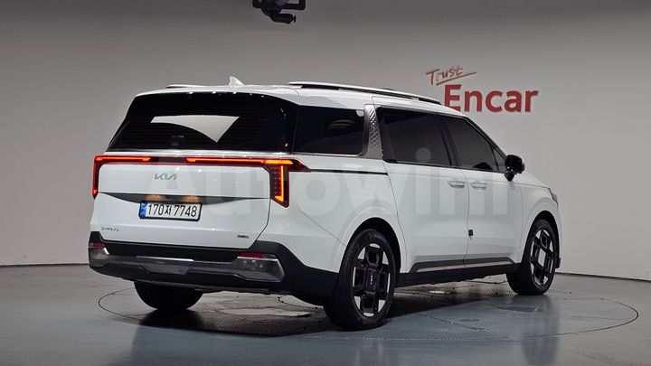 Kia Carnival 2024 — 3